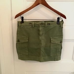 Hudson, size 26 kaki cargo skirt